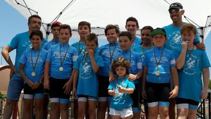 Almussafes vibra con el Trofeo de Escuelas Ciclistas