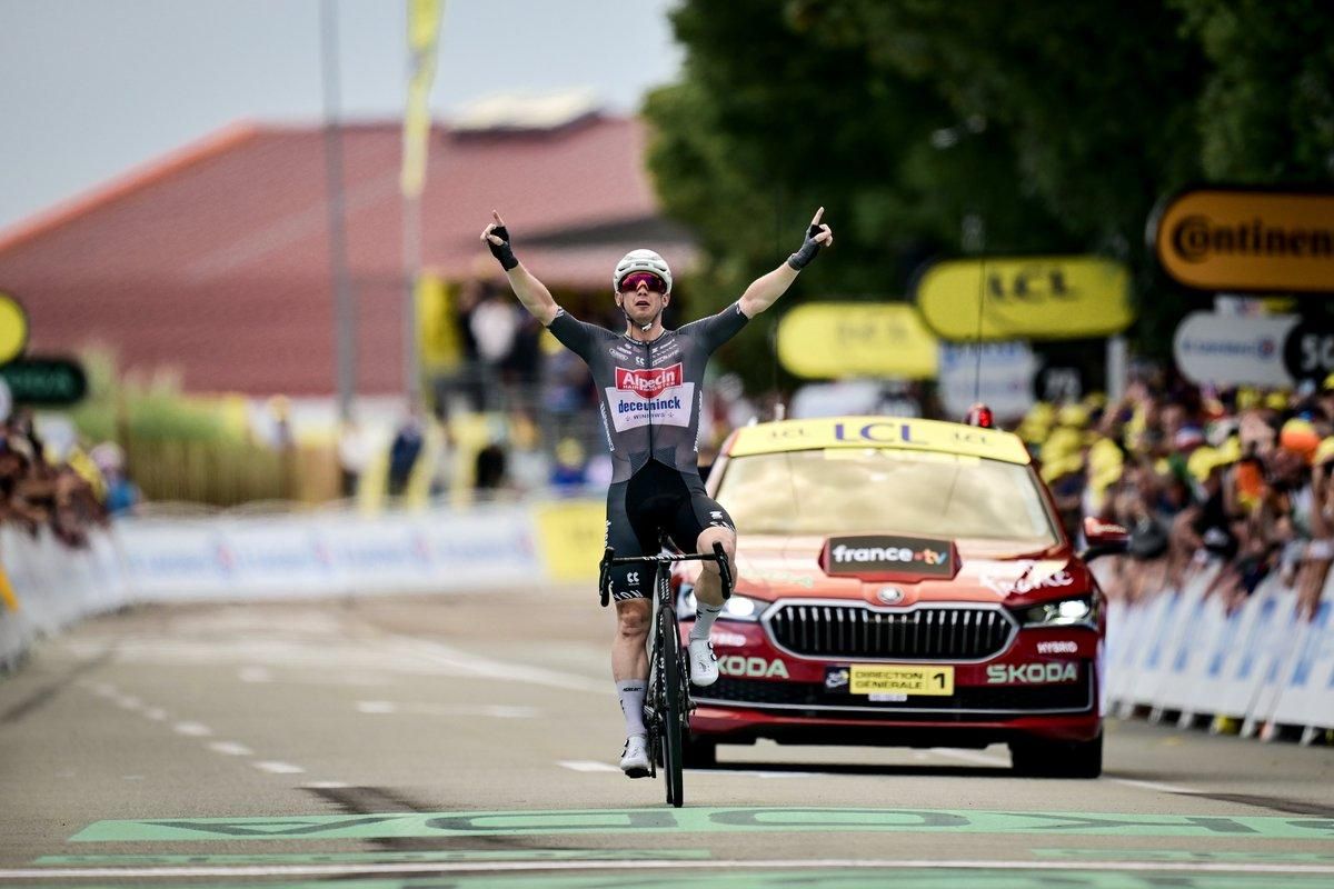 Kaden Groves gana la penúltima etapa del Tour.