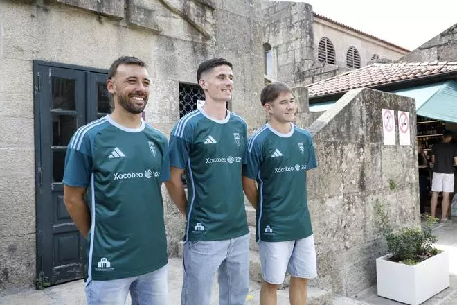 Así es la nueva segunda camiseta del Compostela