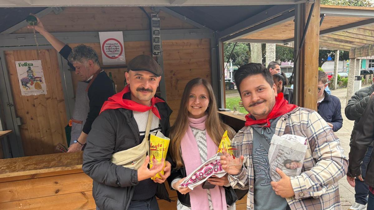 Carlos López, Mónica Cociuban y Jesús Prieto en la Folixa na primavera de Mieres