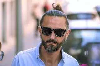 FOTOGALERÍA | Biel Mesquida, Lucía Muñoz y Jaume Sastre arropan a Balti Picornell por la querella de Jorge Campos por llamarle “puto nazi”