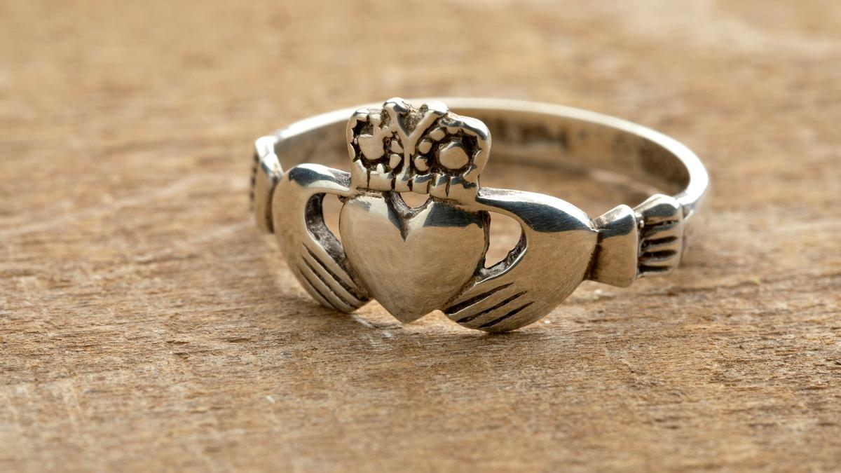 Anillo Claddagh Irlanda