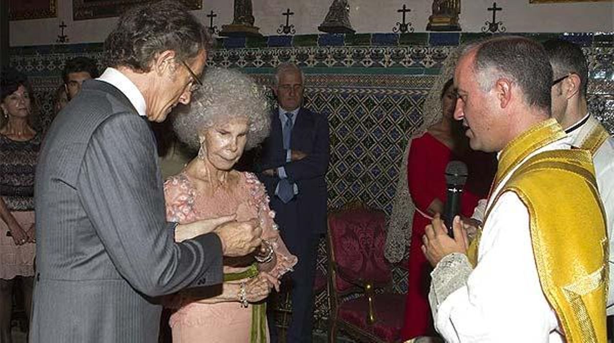 Cayetana ha ballat unes sevillanes mentre el seu marit la contemplava.