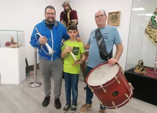 Tres generaciones de toresanos, unidas por la música