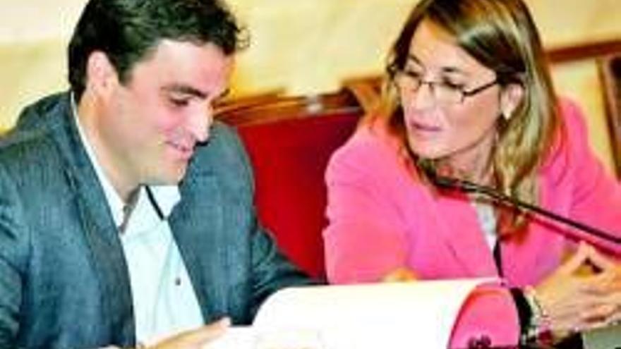 El PP no resuelve la renovación y no aborda el debate del portavoz