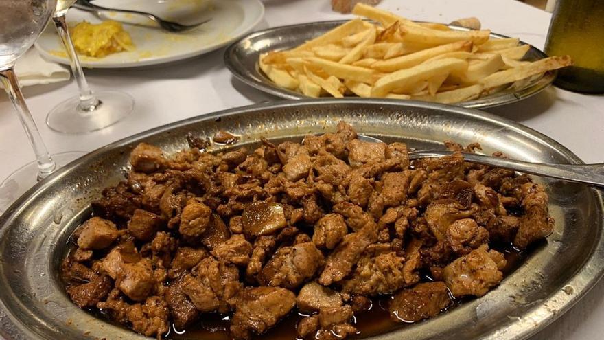 Una influencer madrileña se deshace en elogios con &quot;el restaurante más icónico de A Coruña&quot;: &quot;Menos de 15 euros por cabeza&quot;
