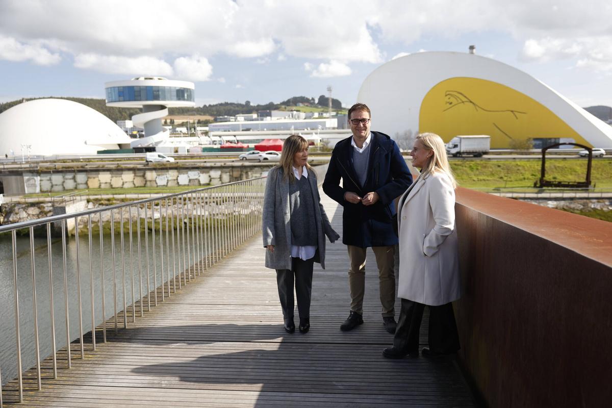Esther Llamazares, José Luis Costillas y Susana Fernández