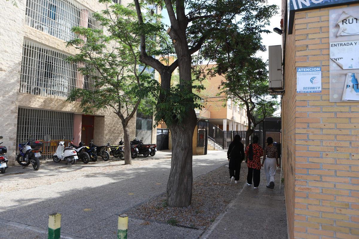 Espacio en que se levantará la nueva sección del centro de salud de San Diego.