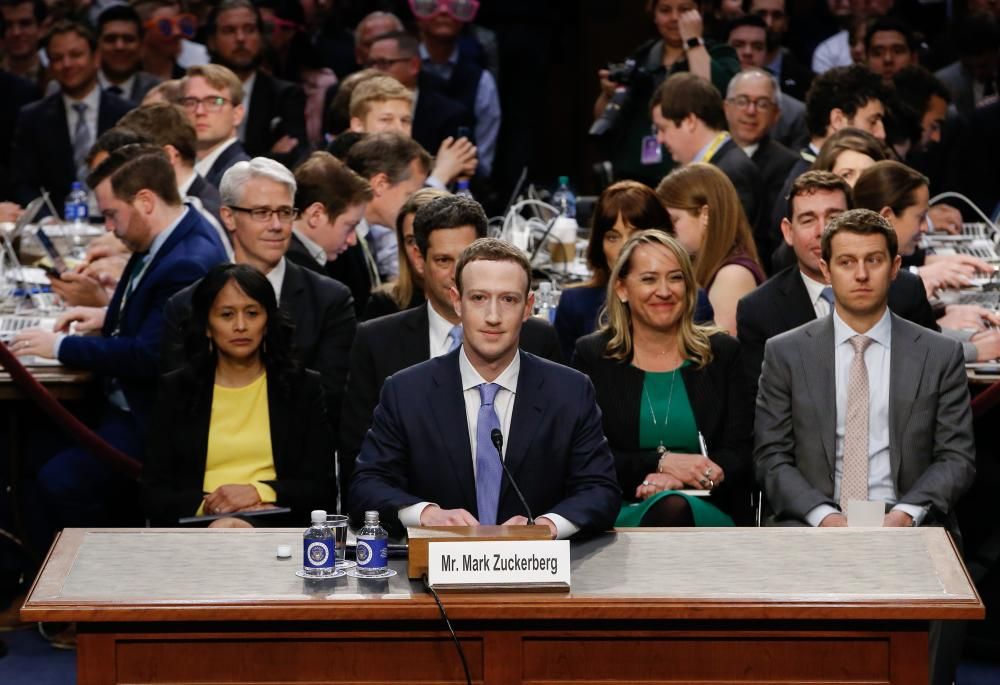 Zuckerberg, en el Senado de EEUU por la filtración de datos de Facebook