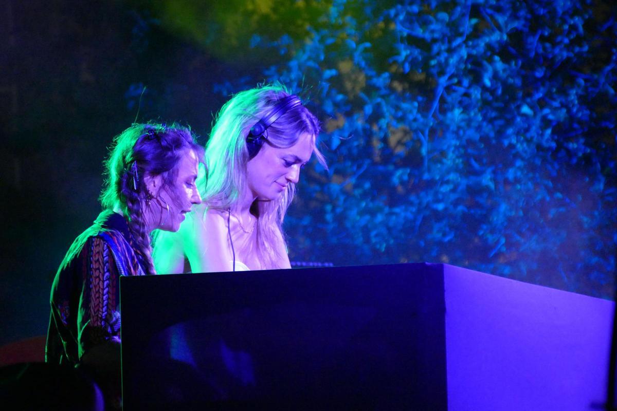EN IMATGES | La música de Ginestà i Wilma's ressona al pati del Palau dels Comtes en el marc del Festival Istiu