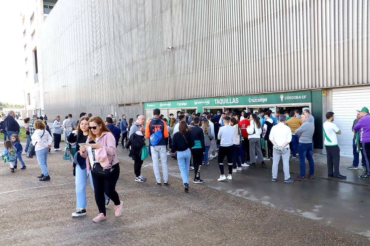 Las imágenes de la afición en el Córdoba CF - Ceuta