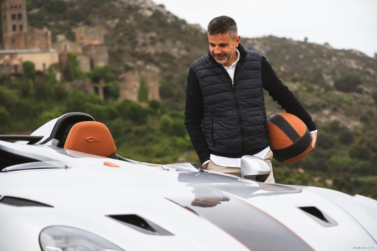 Josep Rubau, CEO de Rubau Cars amb el vehicle.