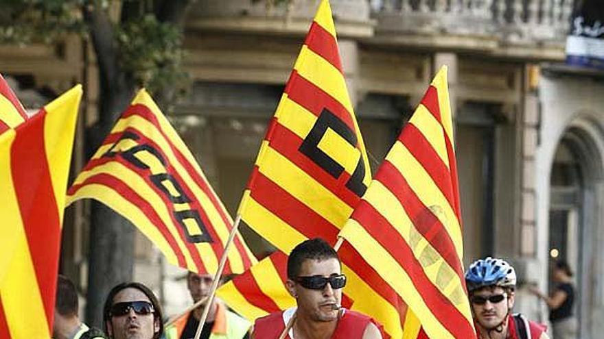 Treballadors del Consorci de Transport Sanitari manifestant-se a Girona.