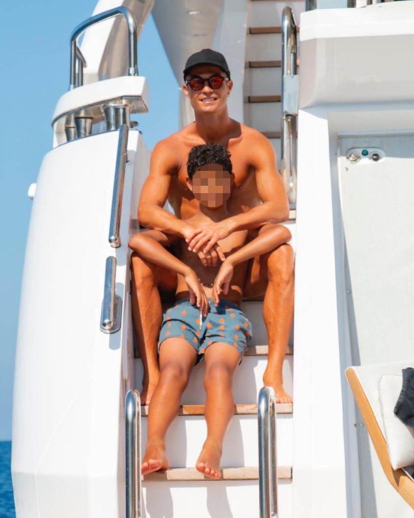 Cristiano Ronaldo disfrutando las vacaciones con su familia en Mallorca