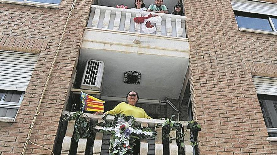 Cruces de Mayo sin poder salir de casa