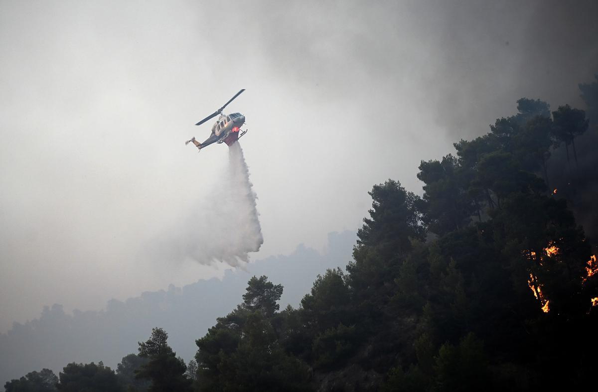 Incendios descontrolados en las islas griegas de Corfú y Rodas