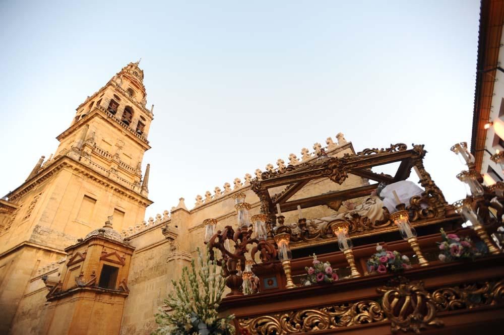 La Virgen de Acá vuelve a las calles del Alcázar Viejo