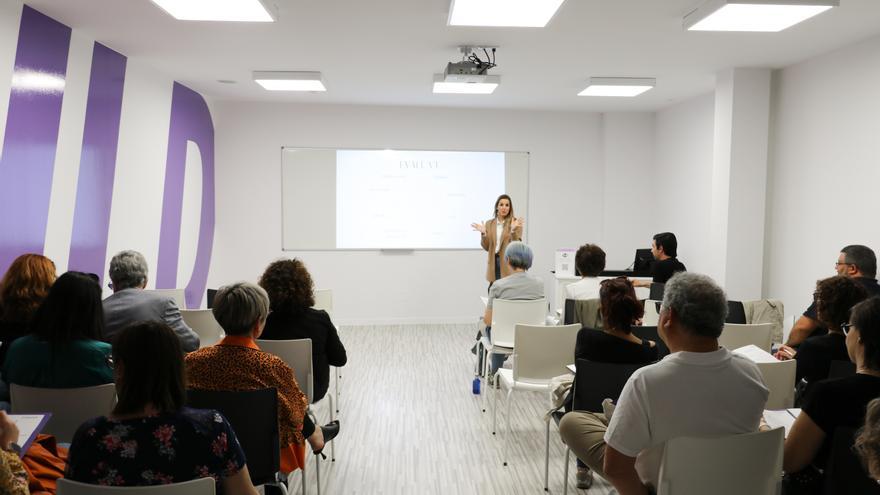 La manresana Empatif mostra amb un taller  les noves instal·lacions