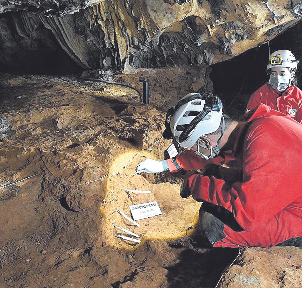 Trabajos en el entorno de la Cueva del Tesoro, en Rincón de la Victoria.
