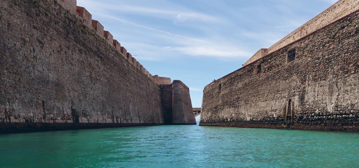 Foso de las Murallas Reales en la Ciudad Autónoma de Ceuta.