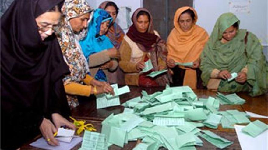 Comienza el recuento en las elecciones de Pakistán