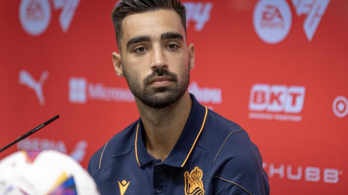 Rueda de prensa de Brais Mendez, jugador de la Real Sociedad