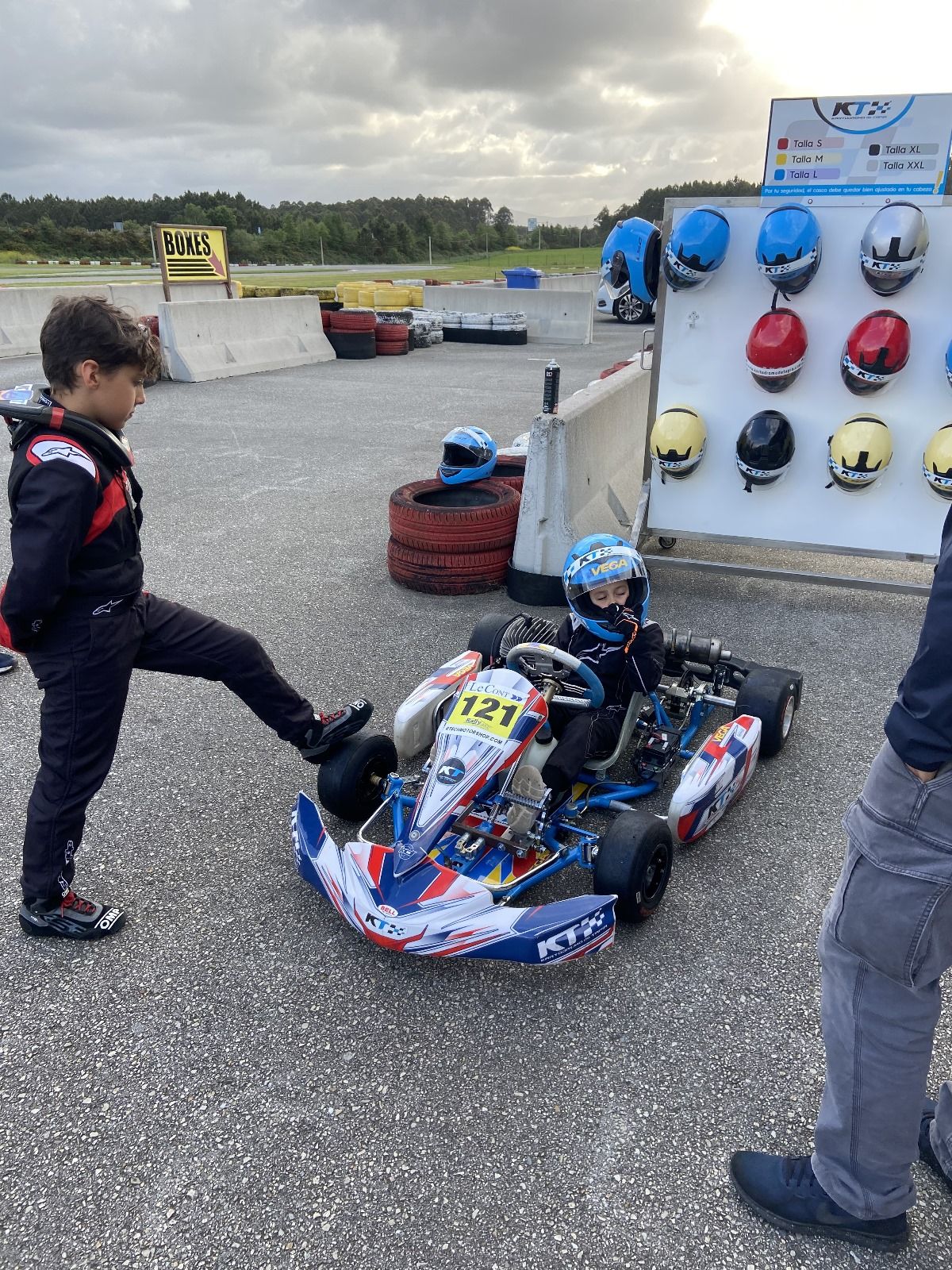 EN IMÁGENES: Alejandro Méndez, gran promesa tapiega del karting