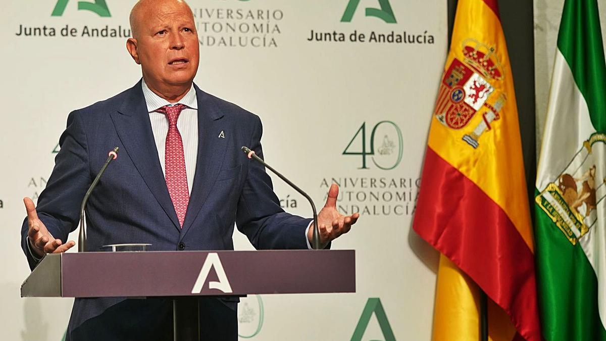 El consejero de Educación, Javier Imbroda, tras el Consejo de Gobierno de la Junta.