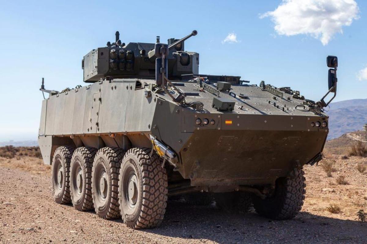 Un blindado 8x8 Dragón del Ejército español.