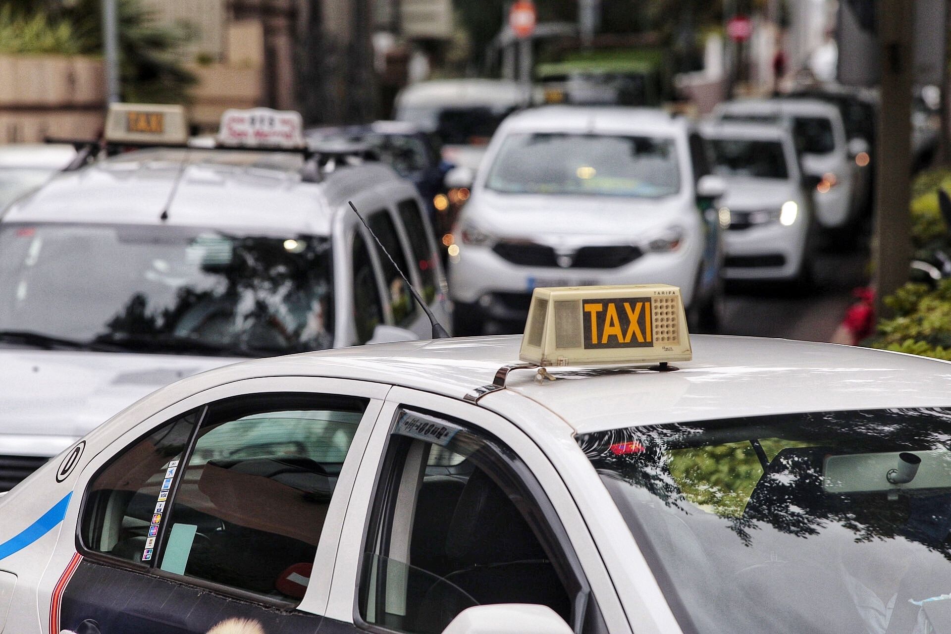 Caravana de taxis en Santa Cruz de Tenerife