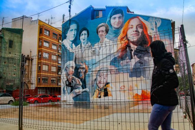 El mural de Cocentaina ya finalizado en el paseo del Comtat.