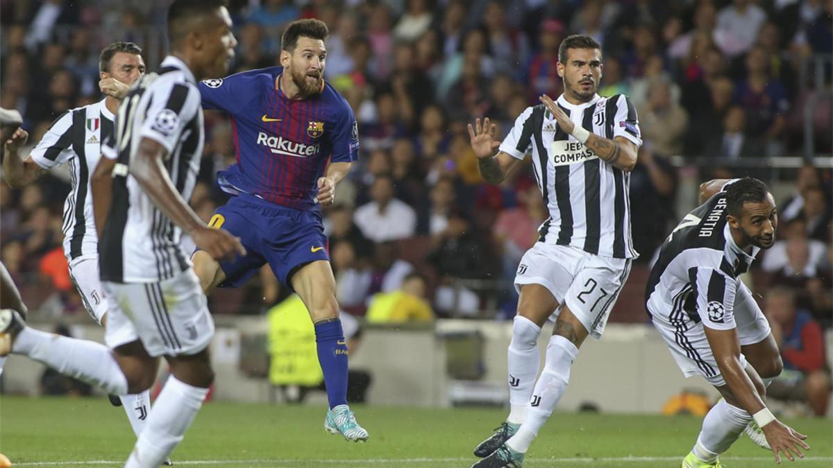 Leo Messi en el momento de marcar uno de sus goles en el Barça-Juventus de la Champions 2017/18