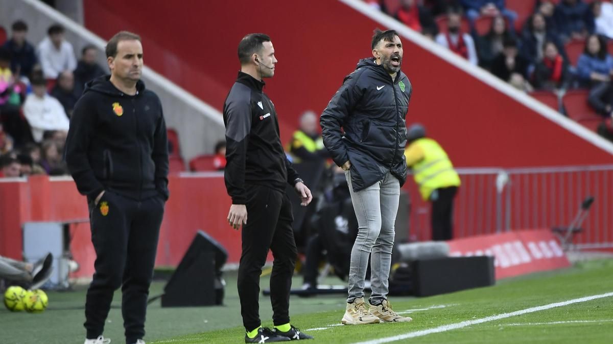 Eder Sarabia, técnico del Elche: "Esta derrota es responsabilidad mía"