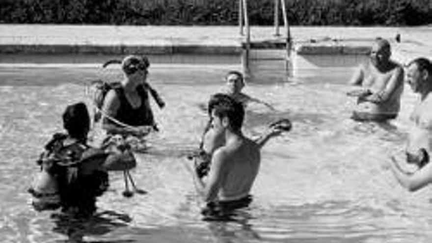 Bautismo de buceo en la piscina de Guadiana