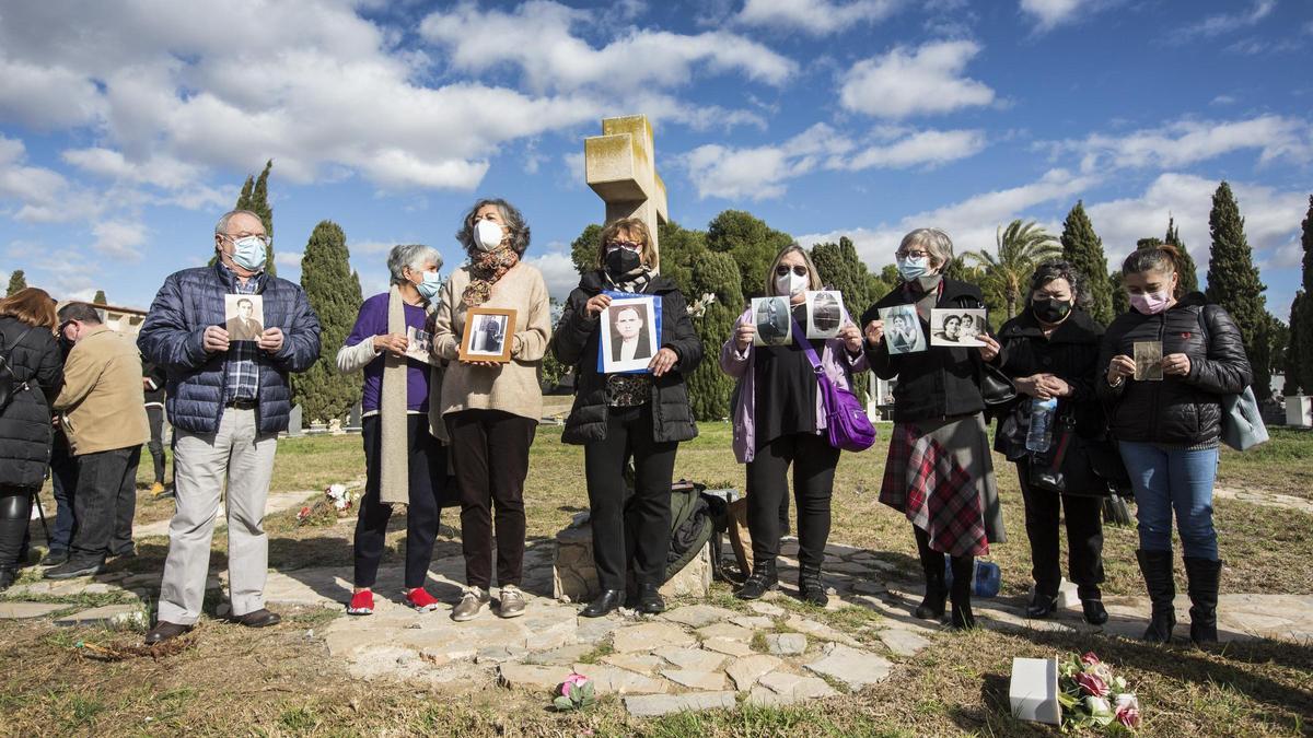 El cementerio de Alicante acoge la primera exhumación de represaliados del franquismo