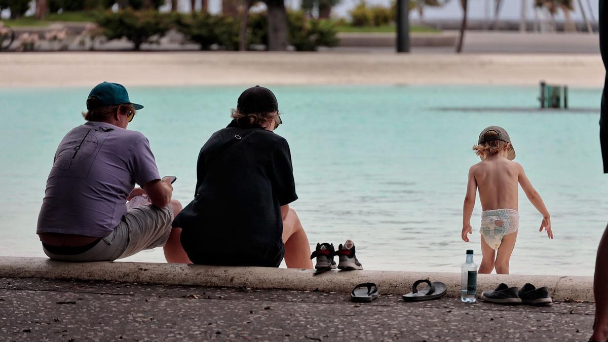 Ola de calor en toda Canarias: la llegada de aire africano disparará los termómetros