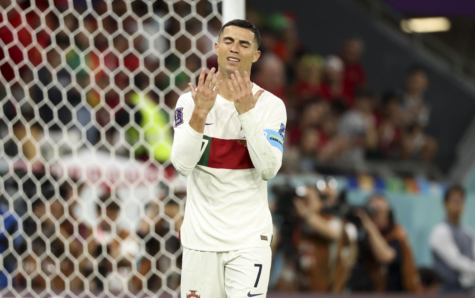 Cristiano Ronaldo se lamenta de una ocasión fallada durante el Corea del Sur - Portugal.