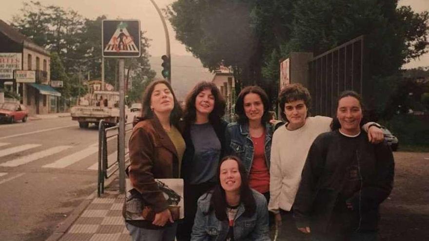 Foto enviada por Patricia Botana en la entrada del Pino Manso en el año 1997. // D.P.