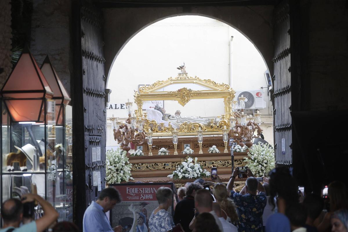 La Virgen del Tránsito recorre las calles de Córdoba La Virgen del Tránsito recorre las calles de Córdoba