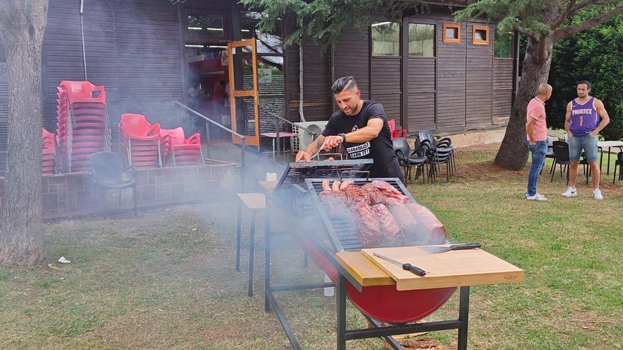 El Sporting enciende la parrilla antes de recibir al Burgos: &quot;asado&quot; en Mareo con el &quot;chef&quot; Zarfino