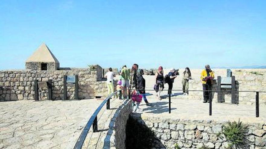 Buceo, visitas guiadas o una cena, opciones para conocer el patrimonio