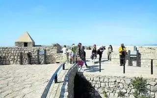 Buceo, visitas guiadas o una cena, opciones para conocer el patrimonio