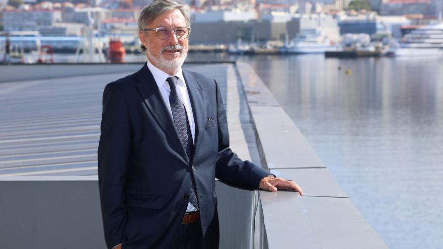 El director de la AECT Galicia-Norte Portugal, Nuno Almeida, ayer en la sede de Vigo.  | // MARTA G. BREA