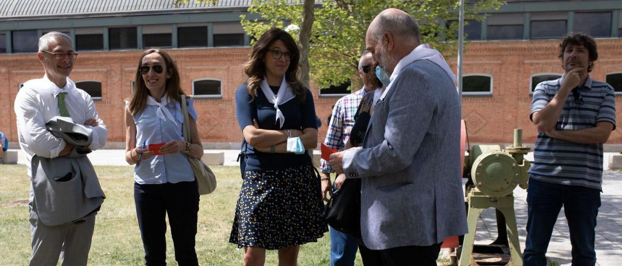 El rector de la USAL, Ricardo Rivero (izquierda) con otros directores de escuelas en el Campus Viriato de Zamora. | Ana Burrieza