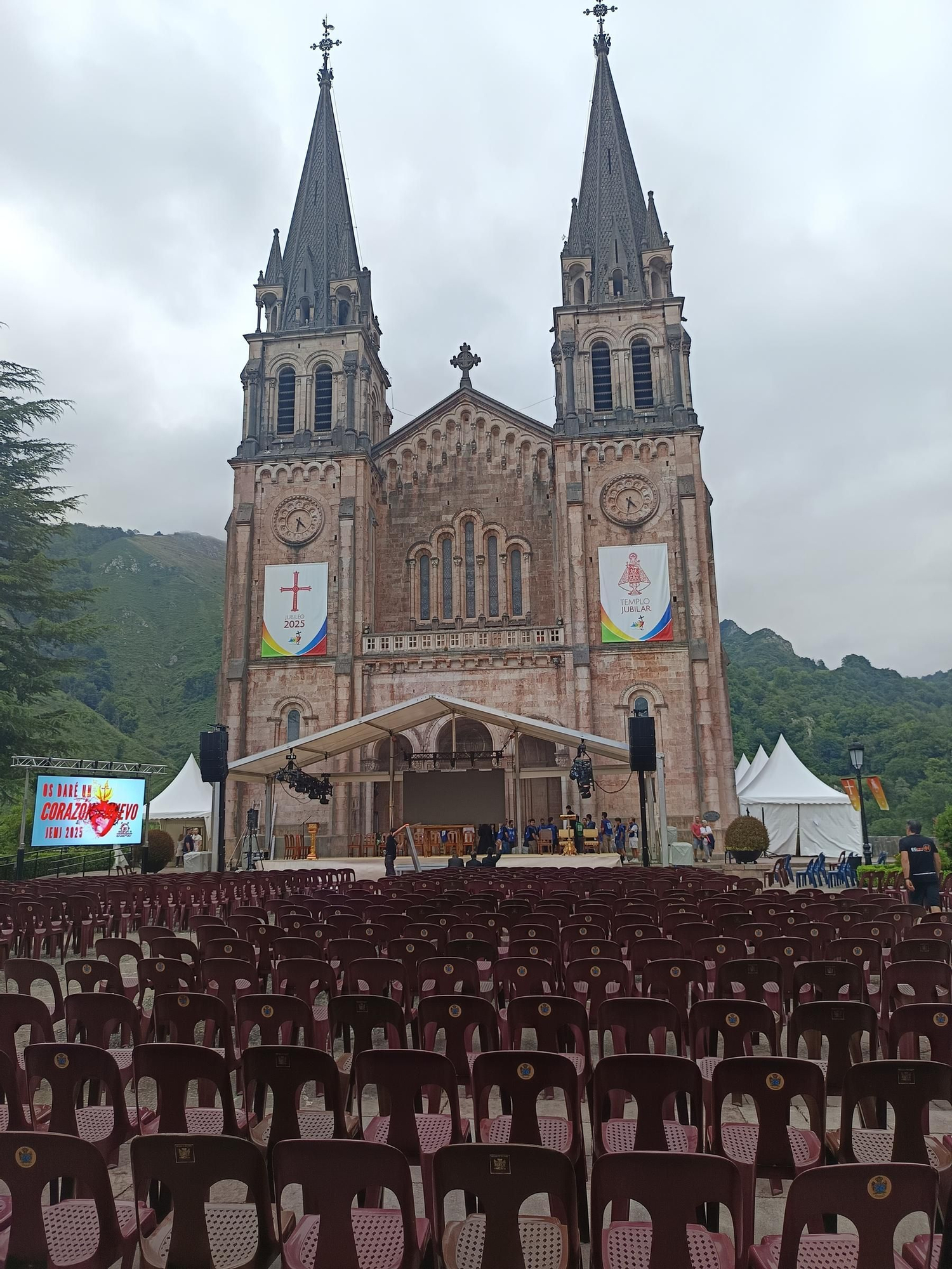 Jornada Eucarística Mariana Juvenil (JEMJ) en Covadonga