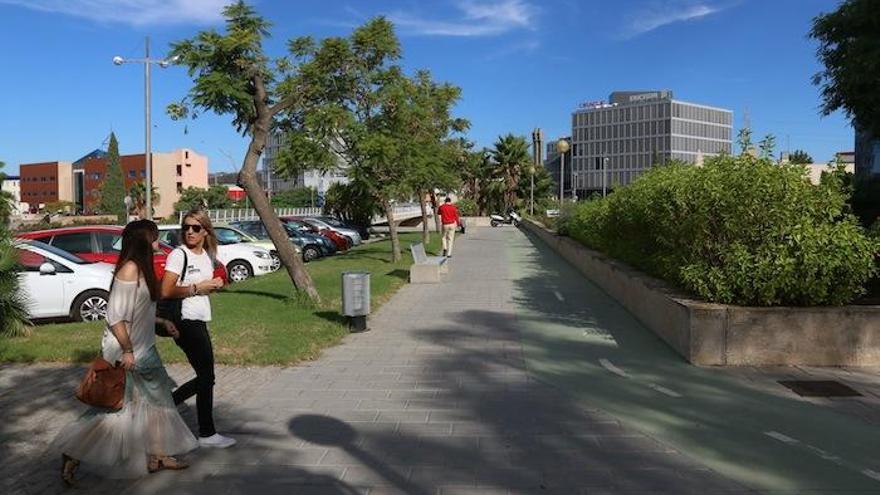 Trabajadores en el Parque Tecnológico de Andalucía (PTA) de Málaga.