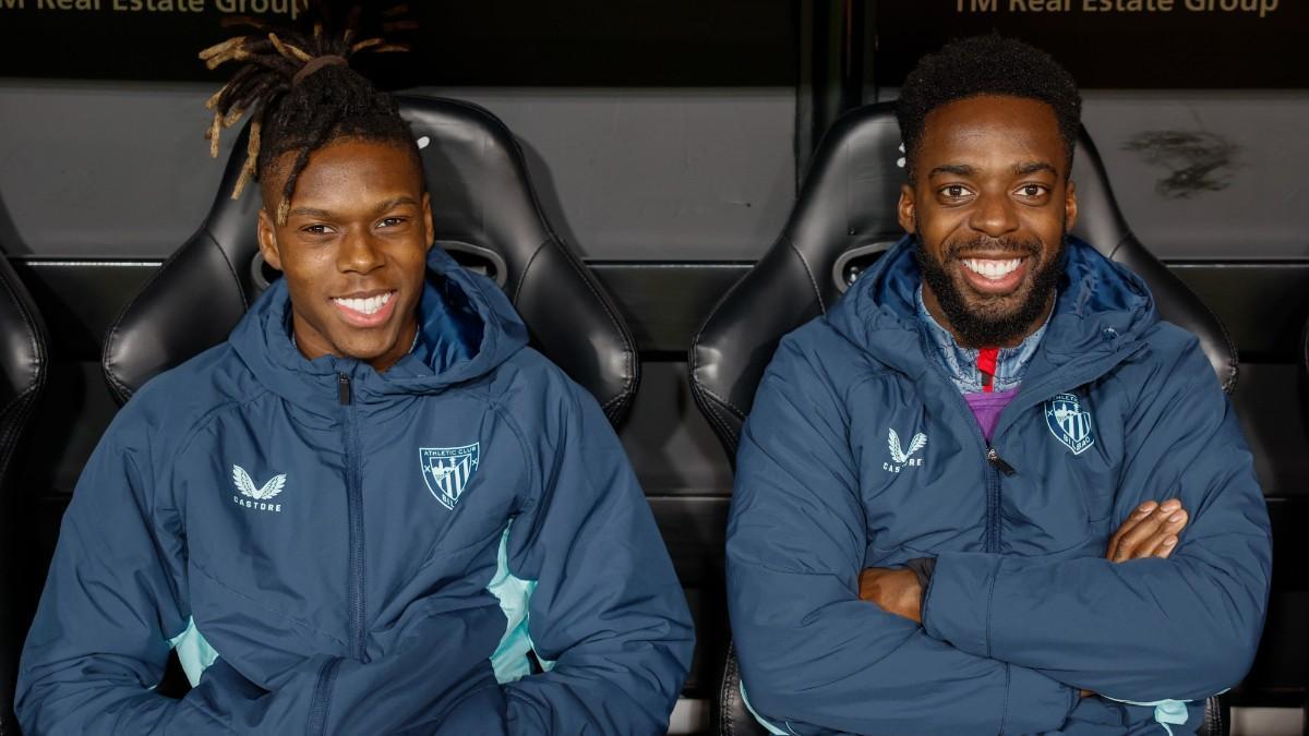 Los hermanos Williams, en el banquillo de Mestalla durante los cuartos de final del Valencia-Athletic Club