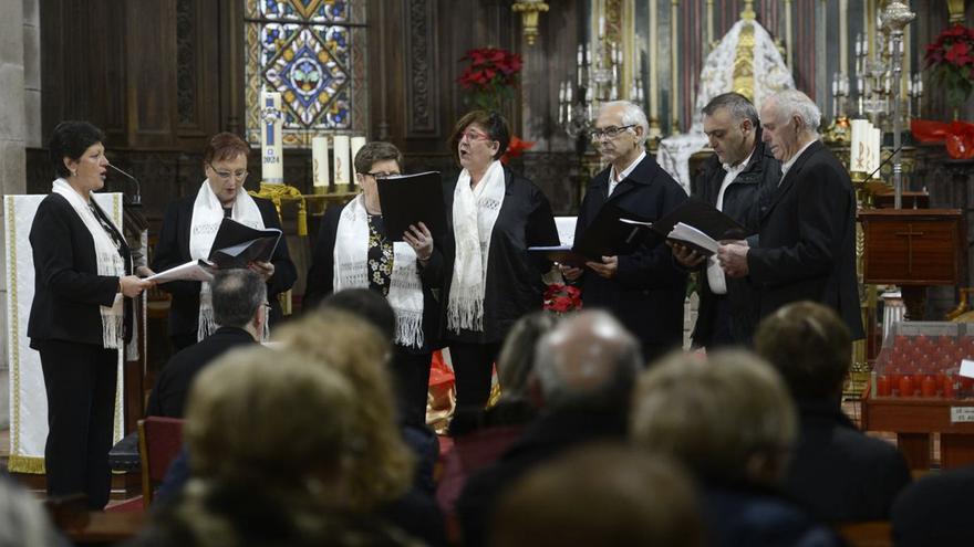 Una de las actuaciones del concierto de corales en A Estrada.
