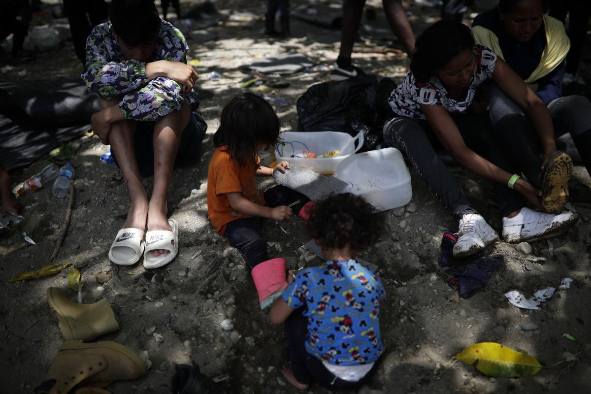 Niños migrantes guerreros para sobrevivir a la selva del Darién