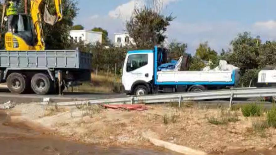 Cierran la playa de Ciutat Jardí por un vertido de fecales